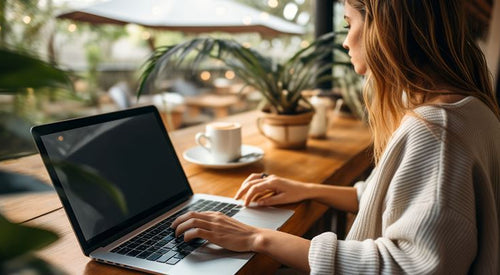 How & Why You Should Create A Blog For Your Lash Studio